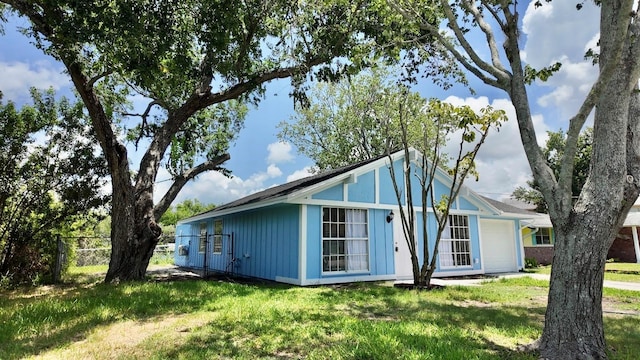 4546 Ontario Dr, New Port Richey, FL 34652 - back of property with an attached garage