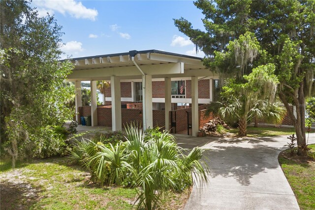 550 Lake Otis Dr SE, Winter Haven, FL 33880 - photo 1