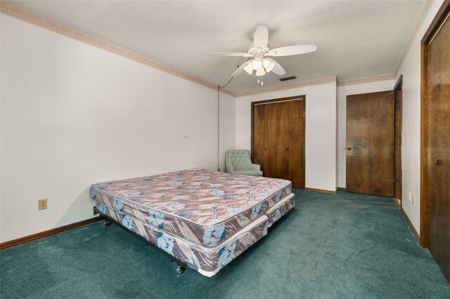 4307 Oak Ct, Saint Cloud, FL 34769 - bedroom featuring carpet flooring, baseboards, a ceiling fan, and a textured ceiling