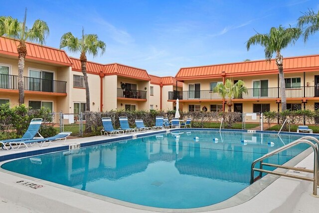 10365 Paradise Blvd Unit 21, Treasure Island, FL 33706 - photo 19
