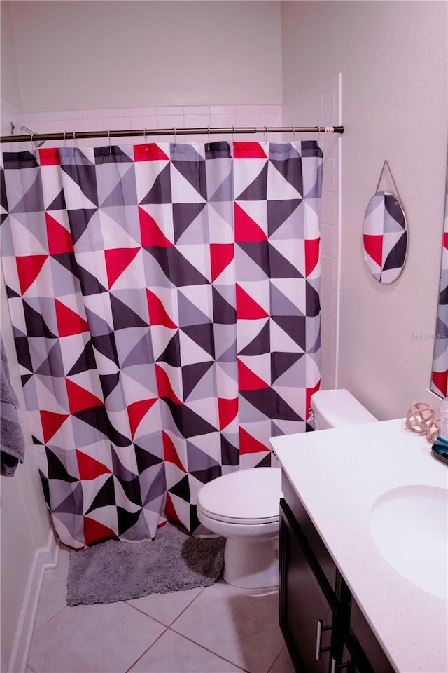 153 Taft Dr, Davenport, FL 33837 - full bath with vanity, toilet, tile patterned flooring, and a shower with curtain