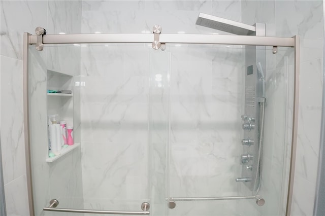 153 Taft Dr, Davenport, FL 33837 - bathroom with shower / bath combination with glass door