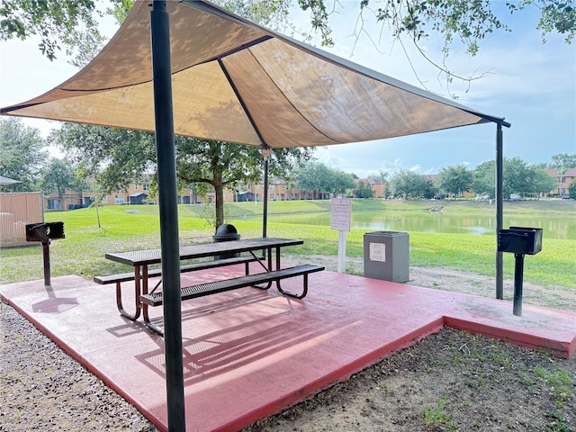 615 Terra Lago St, Davenport, FL 33897 - view of property's community featuring a lawn and a water view