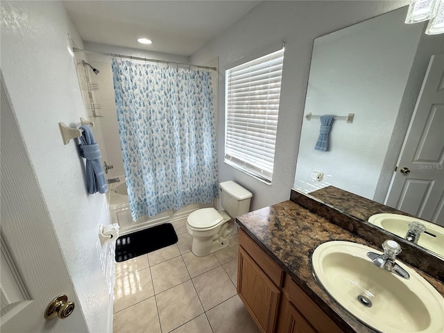 324 Palermo St, Davenport, FL 33897 - full bathroom featuring vanity, shower / bath combo with shower curtain, and tile patterned floors