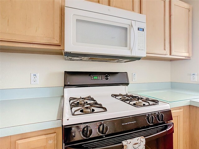 341 Whittier St, Davenport, FL 33896 - photo 20