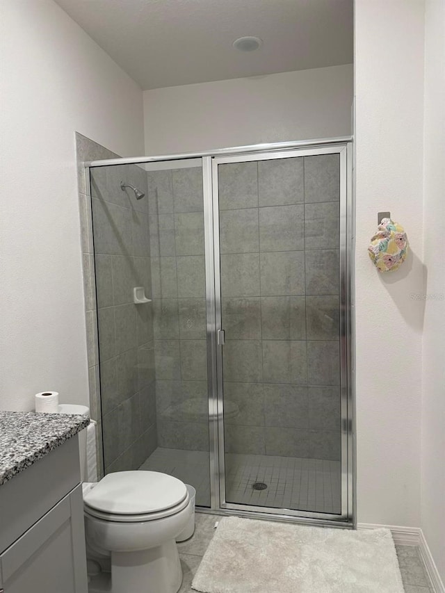522 Feltrim Manor Rd, Haines City, FL 33844 - full bath featuring toilet, vanity, and a stall shower