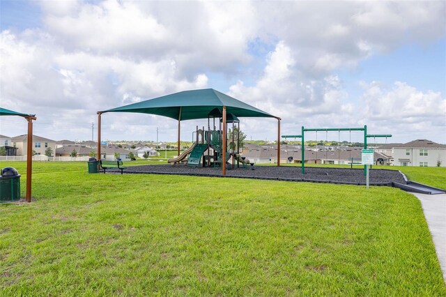 176 Sofia Ln, Lake Alfred, FL 33850 - community play area with a lawn