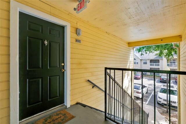1025 S Hiawassee Rd Unit 2225, Orlando, FL 32835 - property entrance featuring a balcony