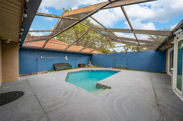 5015 Nassau Cir Unit 4, Orlando, FL 32808 - view of pool with a patio and a lanai