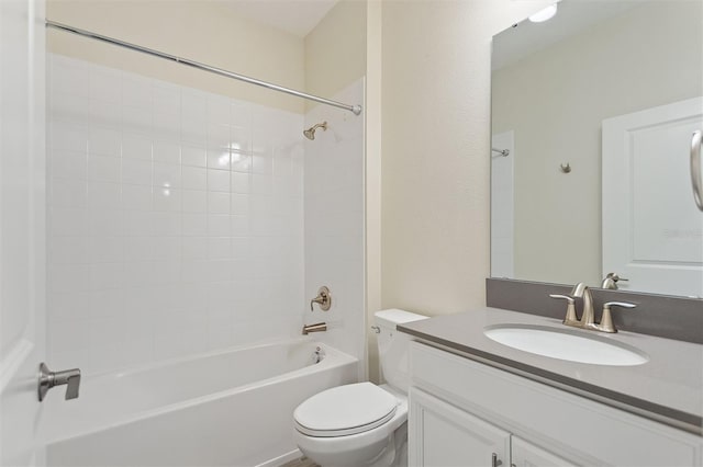 1101 Downswing Pl, Davenport, FL 33896 - full bath with toilet, vanity, and shower / bath combination