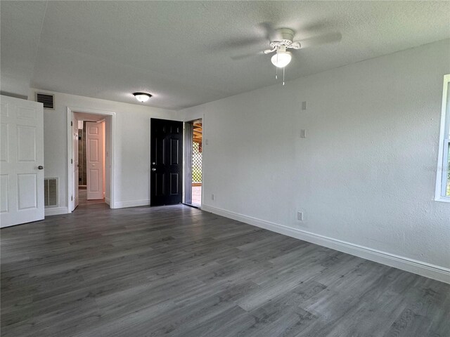 793 N Kentucky Ave, Umatilla, FL 32784 - photo 4