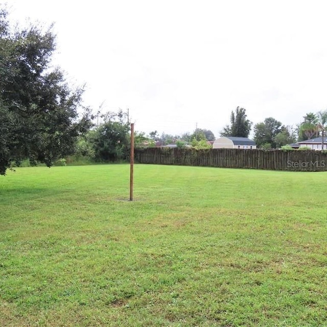 2805 Rodeo Dr, Kissimmee, FL 34746 - view of yard