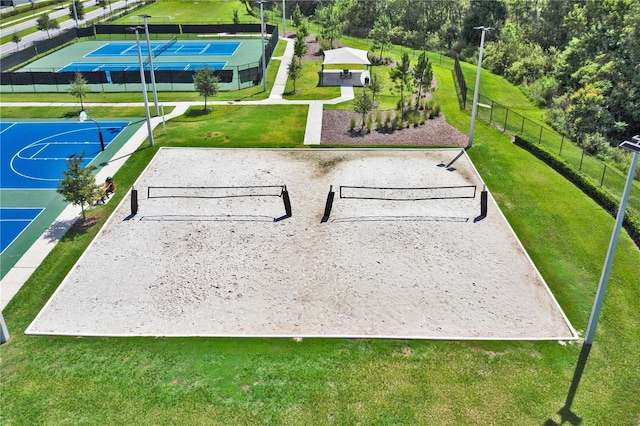 4492 Bluff Oak Loop, Kissimmee, FL 34746 - view of property's community with volleyball court