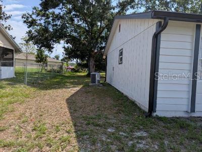 946 Delano Ct, Kissimmee, FL 34758 - view of yard