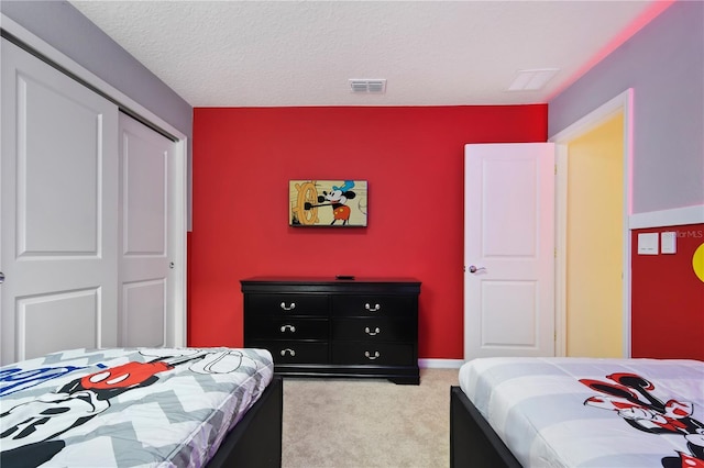 2176 Lelani Cir, Davenport, FL 33897 - bedroom featuring light colored carpet and a closet