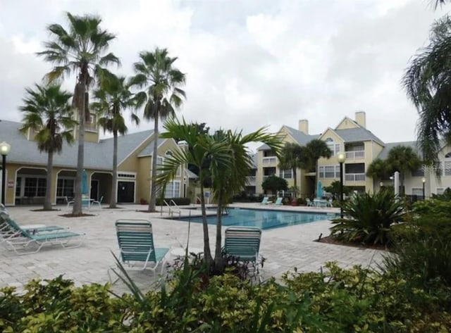 1023 S Hiawassee Rd Unit 4017, Orlando, FL 32835 - community pool with a patio