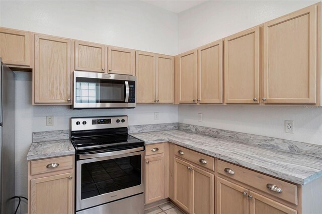 307 Balmoral Ct, Davenport, FL 33896 - photo 12
