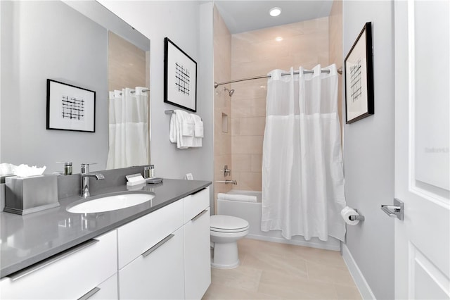 7770 Sandy Ridge Dr Unit 142, Kissimmee, FL 34747 - bathroom featuring vanity, shower / bathtub combination with curtain, and tile patterned floors
