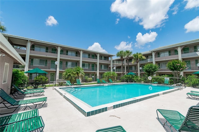 139 Oyster Bay Cir Unit 200, Altamonte Springs, FL 32701 - community pool with a patio area