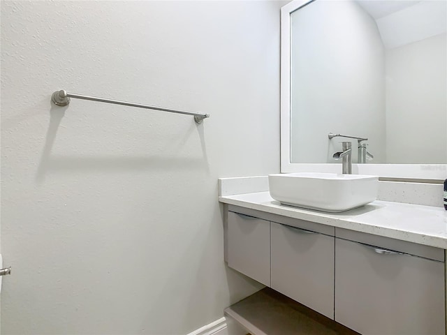 1870 Brentwood Ct, Davenport, FL 33837 - bathroom featuring vanity