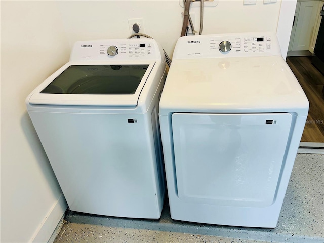 801 Leeward Way, Palm Harbor, FL 34685 - washroom featuring washer and clothes dryer