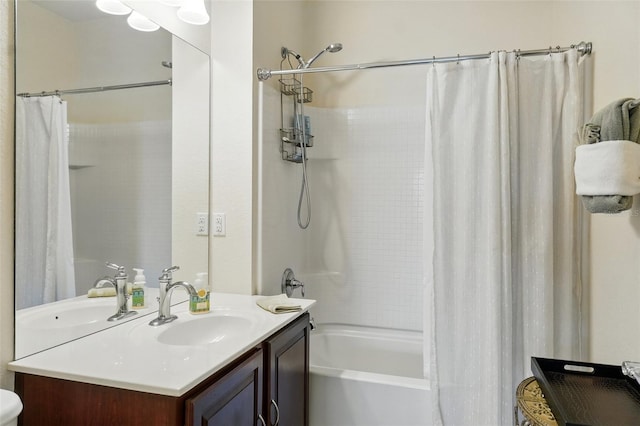 1225 Bella Cara Ct Unit 1, Davenport, FL 33896 - bathroom featuring vanity and shower / tub combo