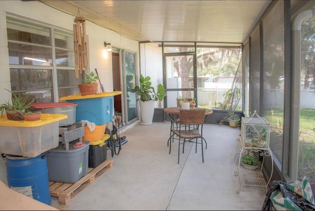 7410 Orange Crest Cir, Lakeland, FL 33810 - sunroom / solarium featuring healthy amount of natural light