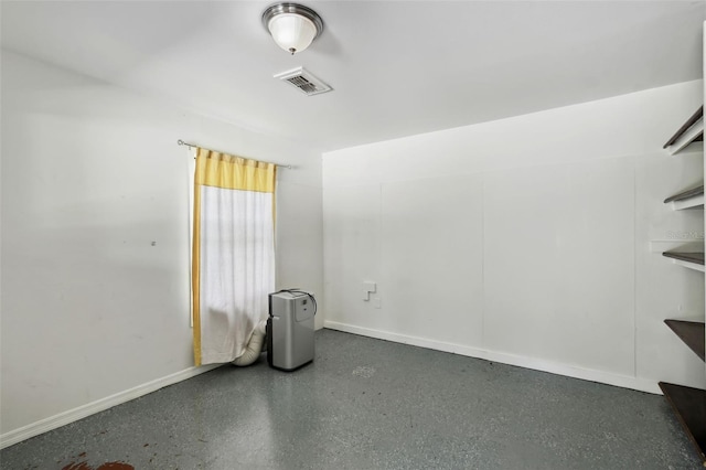 16 Pine Forest Dr, Haines City, FL 33844 - unfurnished room featuring baseboards
