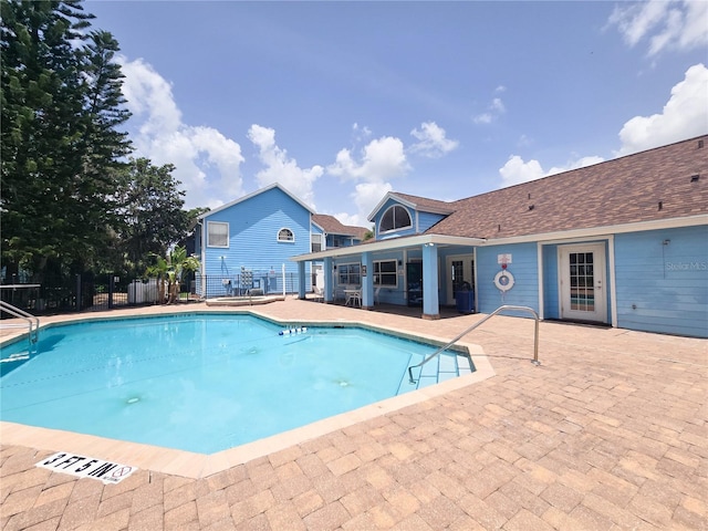 2735 N Poinciana Blvd Unit 95, Kissimmee, FL 34746 - community pool featuring a patio