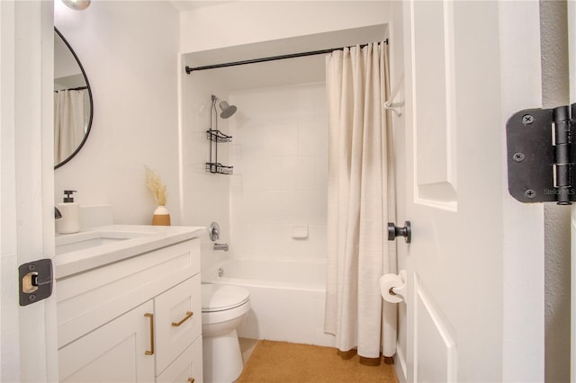 4768 Tangerine Ave Unit 4768, Winter Park, FL 32792 - bathroom with vanity and shower / bath combo with shower curtain