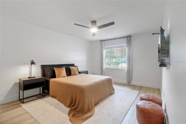 4768 Tangerine Ave Unit 4768, Winter Park, FL 32792 - bedroom featuring light wood-style floors and a ceiling fan