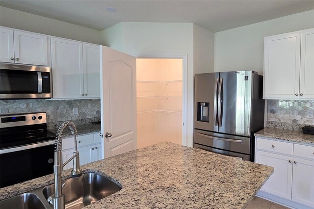 2722 Numa Falls Ave, Davenport, FL 33837 - photo 11