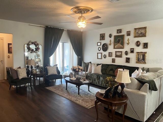 1868 Katz Crossing Dr, Kissimmee, FL 34744 - photo 4