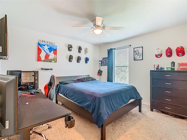 209 Willow Bend Dr, Davenport, FL 33897 - bedroom featuring a ceiling fan, an office area, and light colored carpet