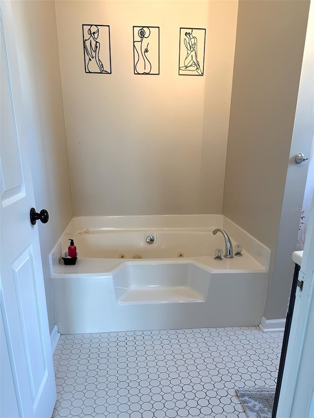 4151 Nelson Rd, Lake Wales, FL 33898 - bathroom featuring a jetted tub and vanity
