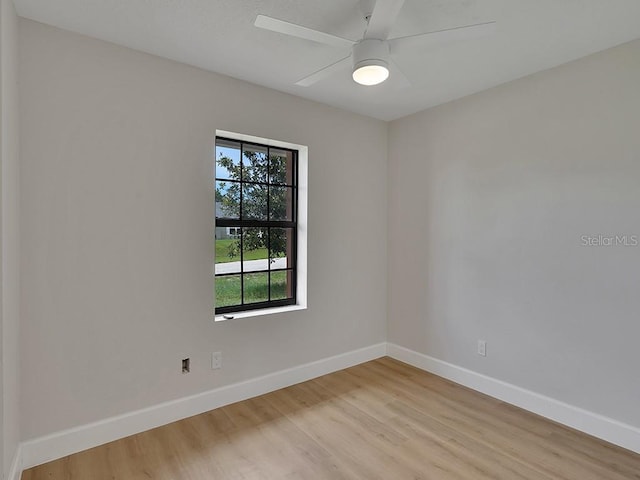 925 Roswell Ter, Deltona, FL 32738 - spare room featuring light wood-style floors and ceiling fan