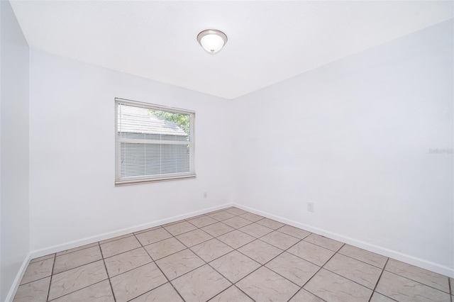12104 Shallot St, Orlando, FL 32837 - spare room with baseboards