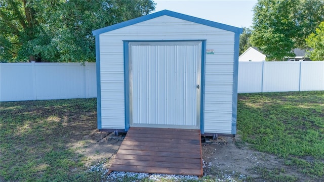 10 Pine Track Trl, Ocala, FL 34472 - view of shed with a fenced backyard