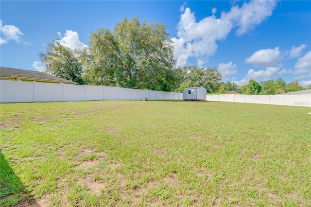 10 Pine Track Trl, Ocala, FL 34472 - fenced backyard featuring a shed