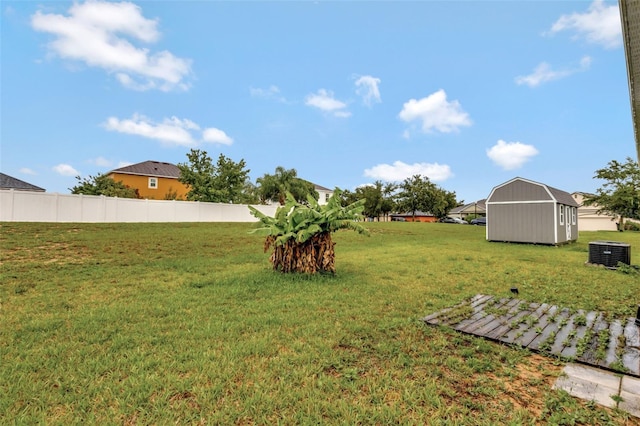 954 Revere Ave, Haines City, FL 33844 - view of yard featuring a storage unit