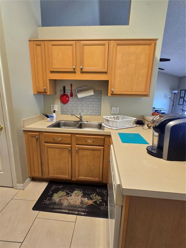 2141 Fawn Meadow Cir, Saint Cloud, FL 34772 - photo 4