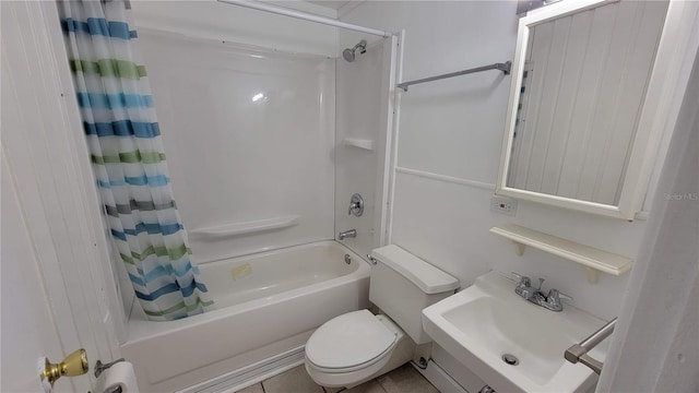 10301 US Highway 27 Unit 94B, Clermont, FL 34711 - full bathroom with shower / bath combo and toilet