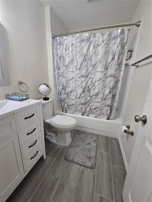 204 Canary Island Cir, Davenport, FL 33837 - full bathroom with shower / bath combo, vanity, and wood tiled floors