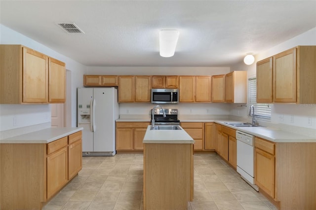 364 Fish Hawk Dr, Winter Haven, FL 33884 - photo 2
