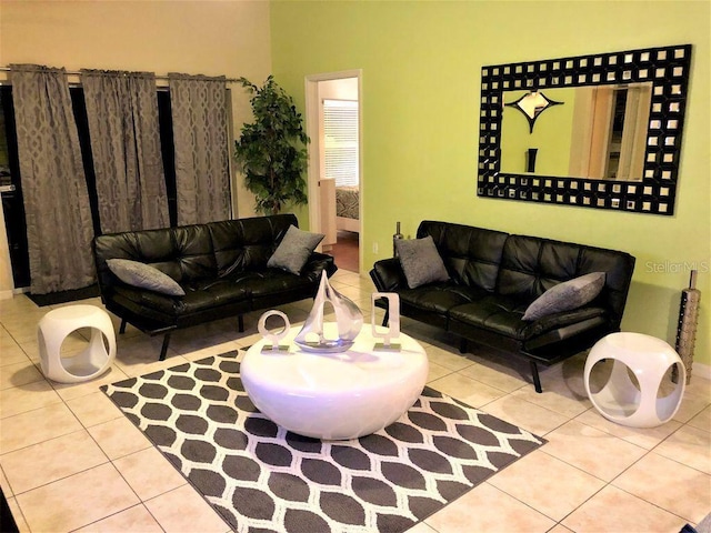 2281 Royal Ridge Dr, Davenport, FL 33896 - view of tiled living area