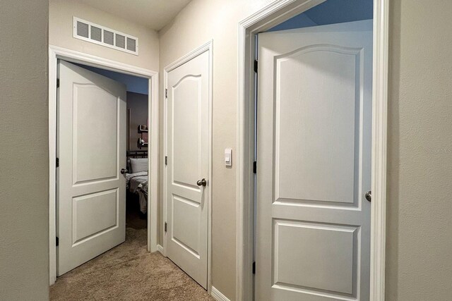 2727 Harmonia Hammock Rd, Harmony, FL 34773 - hall with light carpet