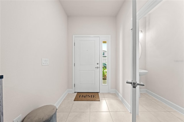 7413 Bent Tree Loop, Saint Cloud, FL 34771 - entryway with light tile patterned floors and baseboards