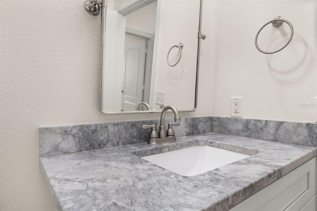 502 Mirasol Cir Unit 103, Kissimmee, FL 34747 - bathroom with vanity