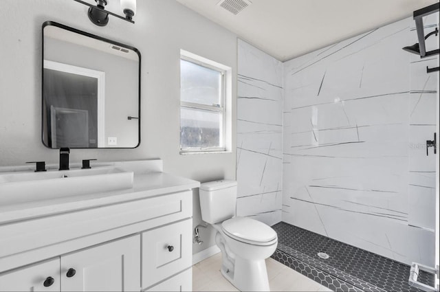 6528 Shepherd Oaks Pass, Lakeland, FL 33811 - full bathroom with vanity and a shower