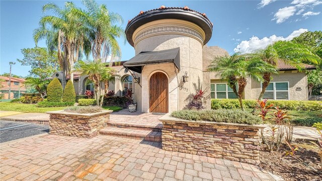 5112 Conroy Rd Unit 24, Orlando, FL 32811 - entrance to property with stucco siding